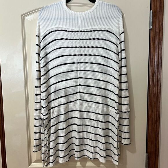 FREE PEOPLE Long Sleeve Sunset Park Thermal Waffle Weave Navy White Size Small - Picture 2 of 5